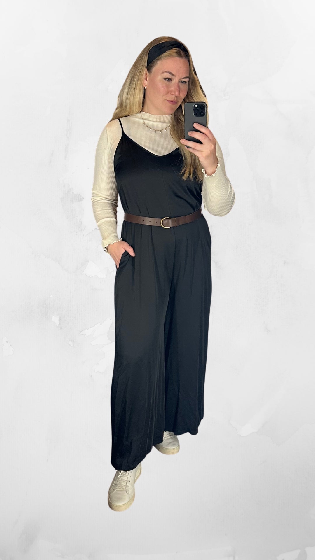 V-NECK SAMFESTINGUR