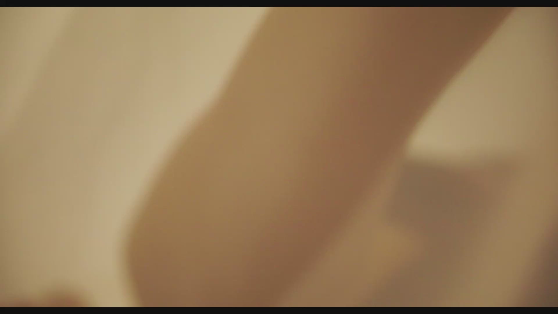 Hlaða inn myndbandi: EXPERIENCE THE FEELING Fashion video. Shot by Steve Wall, Music by Deadmau5 &amp; Foster the people.